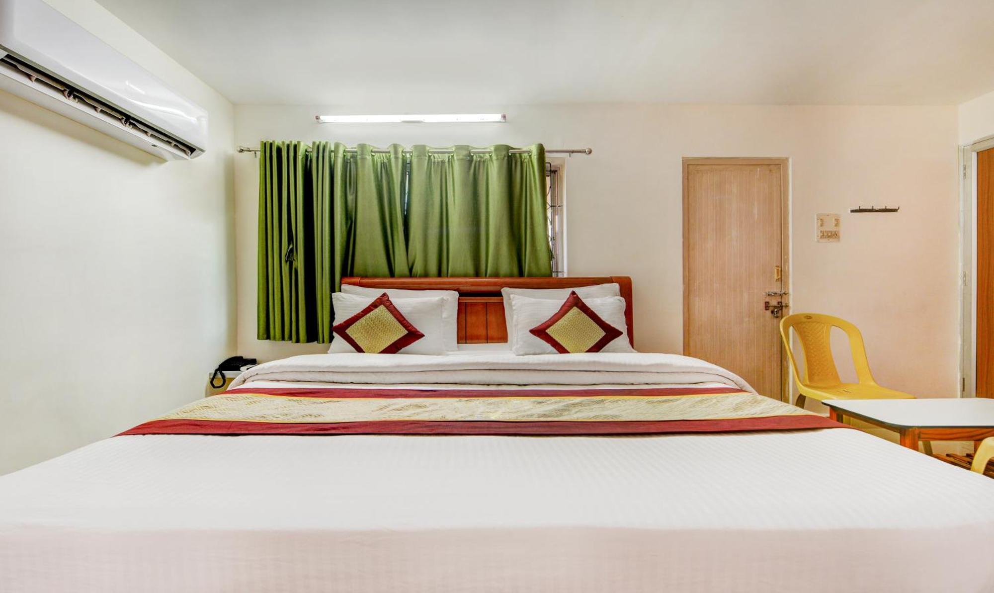 Hotel Salbala Inn - Near Airport Csennai Kültér fotó
