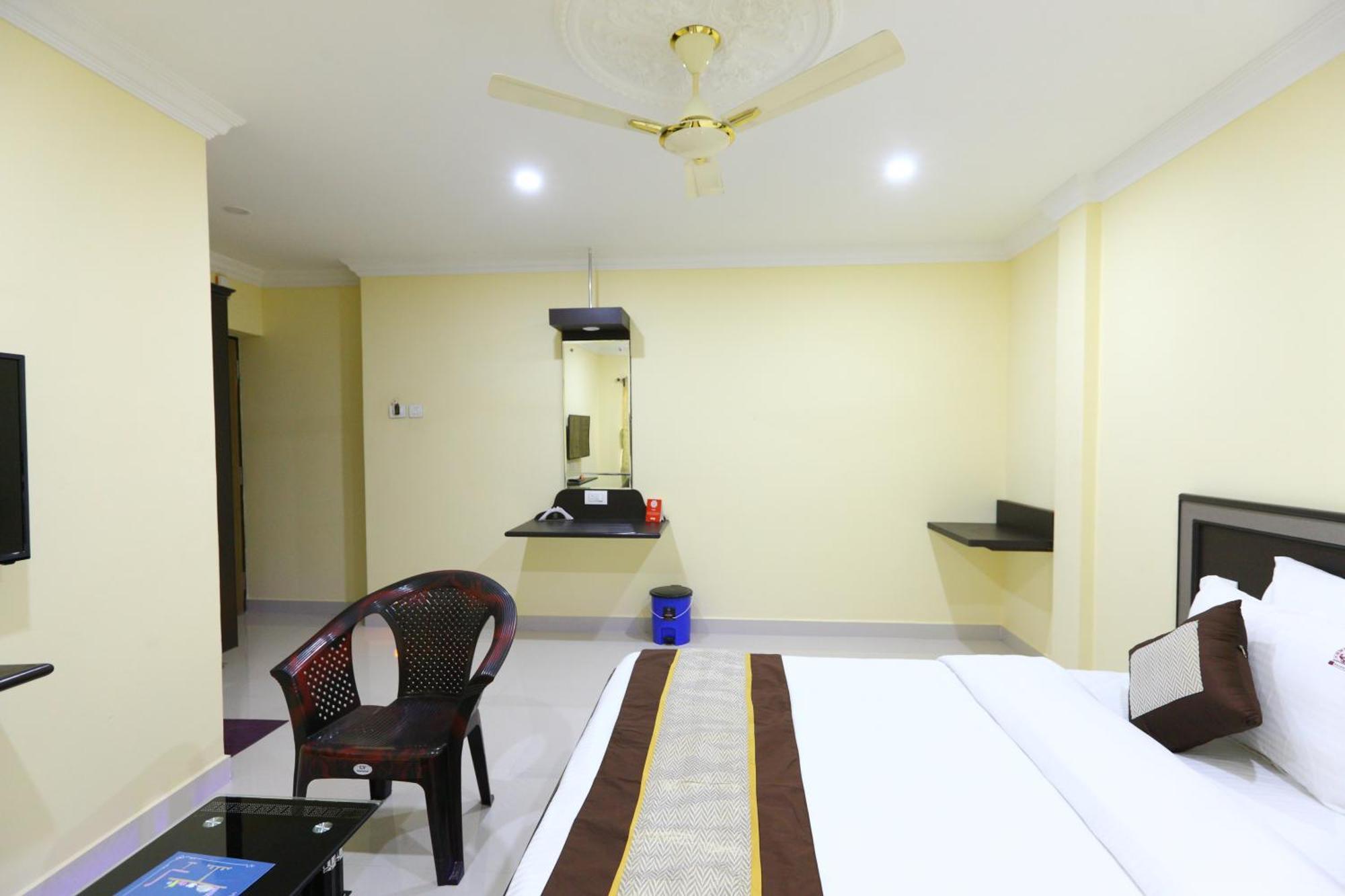 Hotel Salbala Inn - Near Airport Csennai Kültér fotó